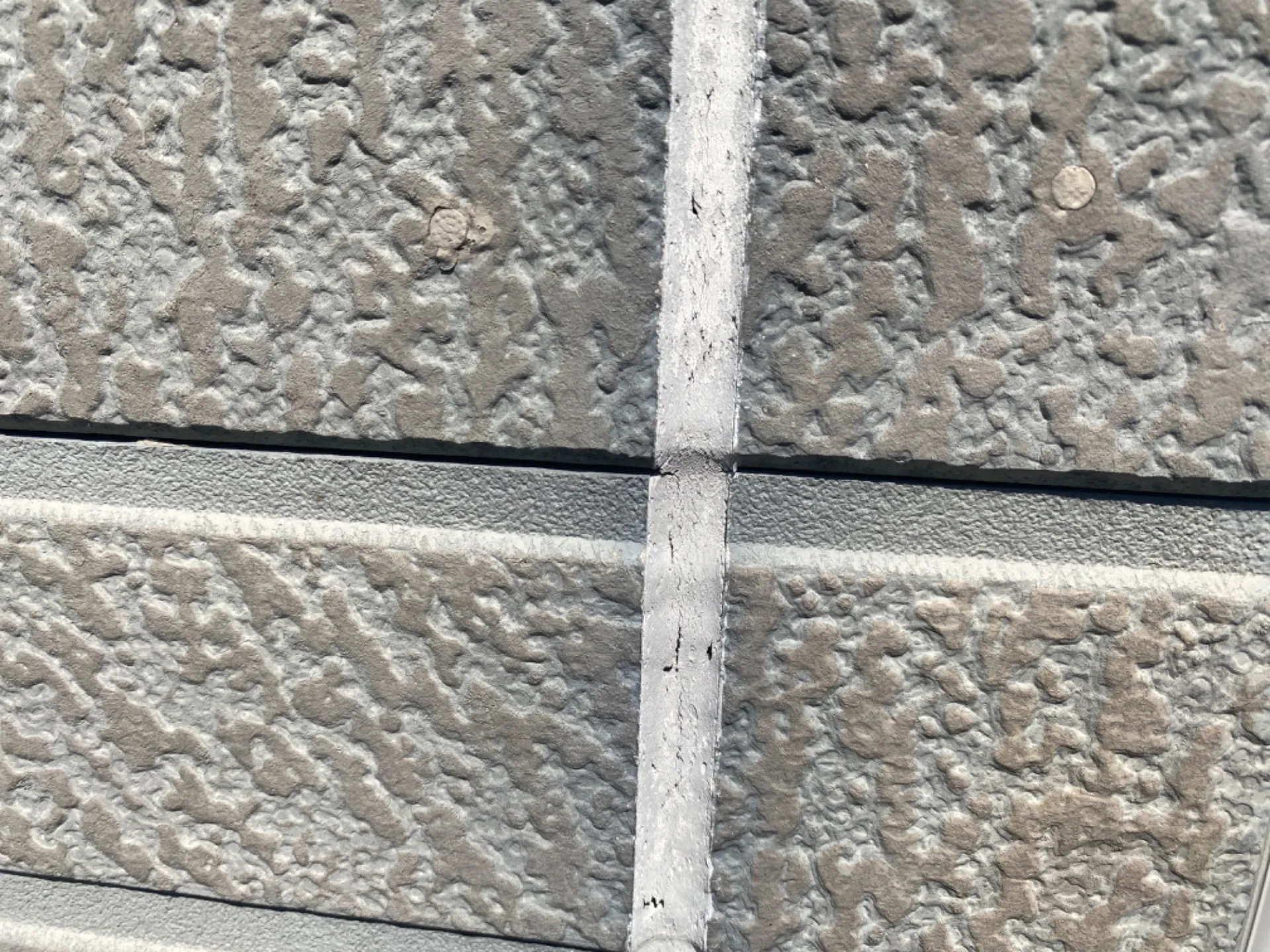【仙台市の外壁塗装】繋ぎ目を補修するコーキング-種類-