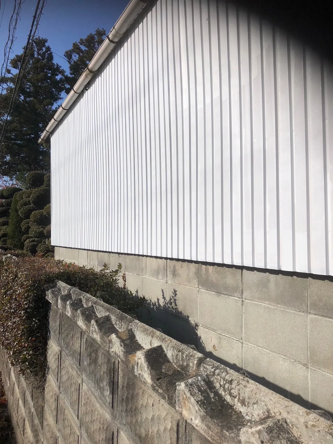 【S様宅「外壁塗装工事」】田尻町で外壁塗装工事を開始しました。「ファインパーフェクトトップ」ND-111