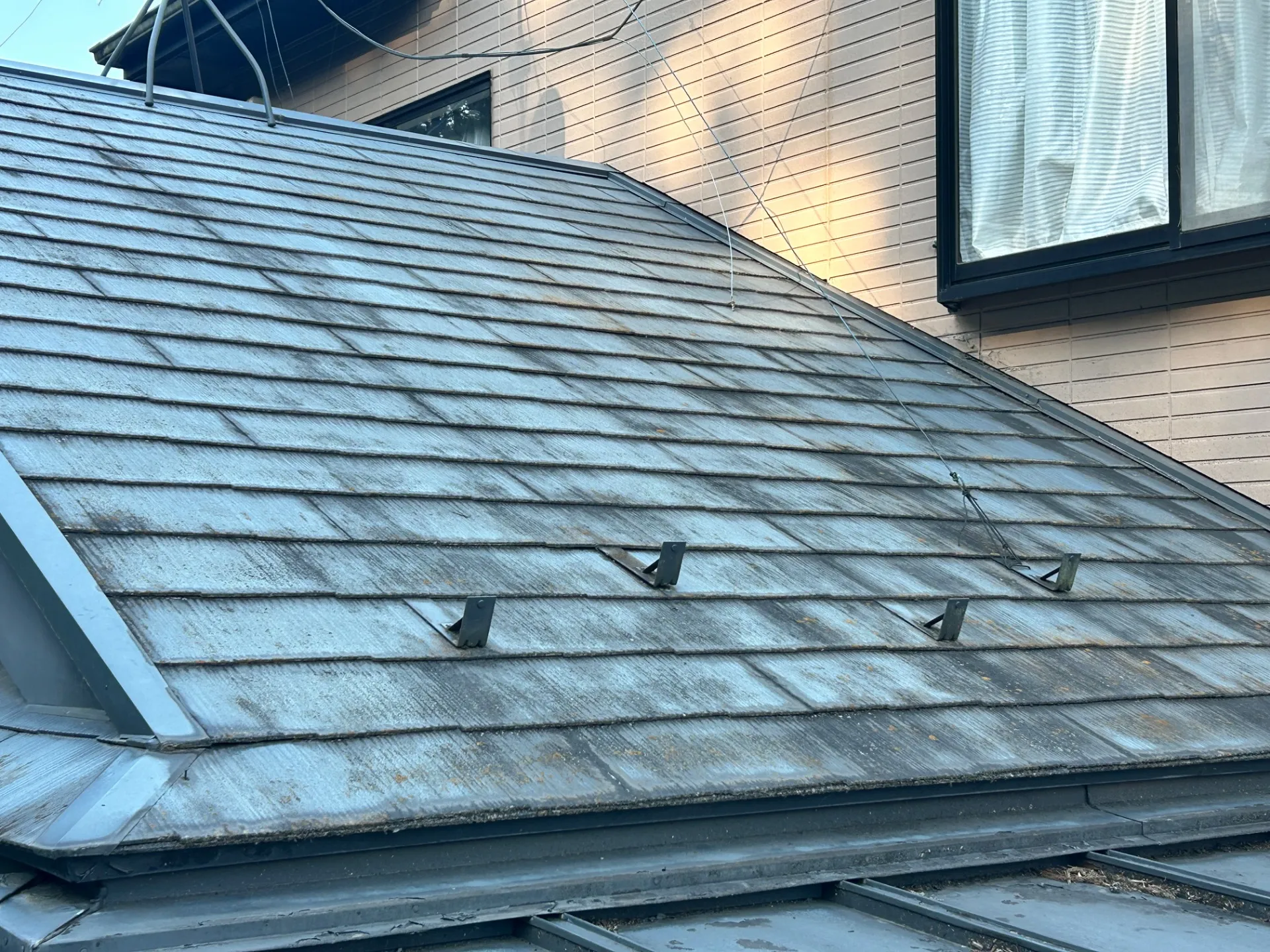 【涌谷町K様「屋根塗装工事」①】高圧洗浄